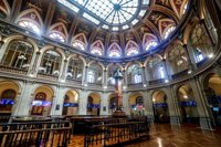 El Ibex 35 se desploma casi un 6% en la media sesión y cae a los 12.400 enteros lastrado por la banca