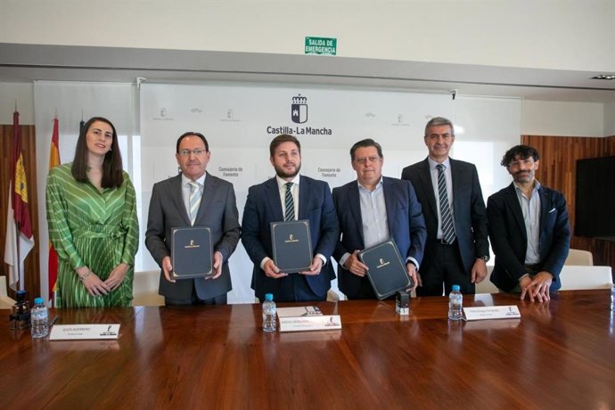 Renovación del servicio Astra en los municipios toledanos de Cobisa y Argés.