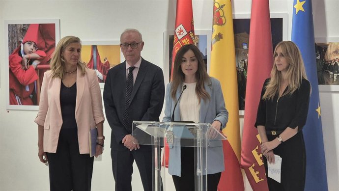 La vicealcaldesa y concejal de Fomento y Patrimonio, Rebeca Pérez, en rueda de prensa