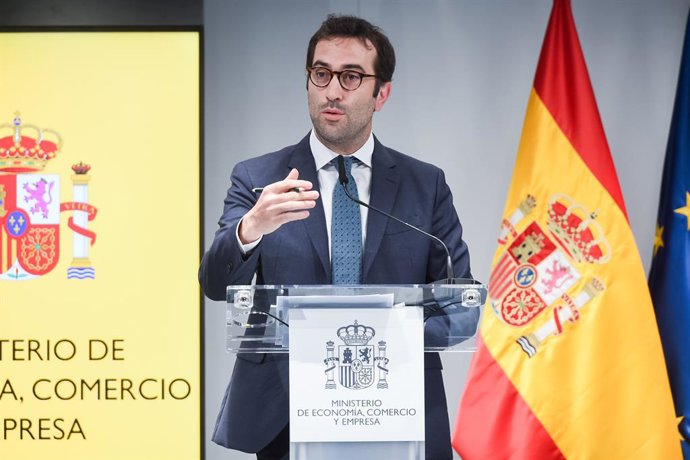 Archivo - Arxiu - El ministre d'Economia, Comerç i Empresa, Carlos Cuerpo