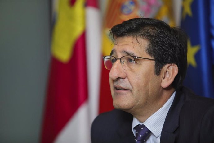 El vicepresidente segundo del Gobierno de Castilla-La Mancha, José Manuel Caballero, en una entrevista con Europa Press.