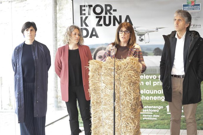 El Gobierno Vasco y las diputaciones forales han puesto en marcha  una nueva 'Estrategia Integral de Relevo Generacional del Sector Agrario'