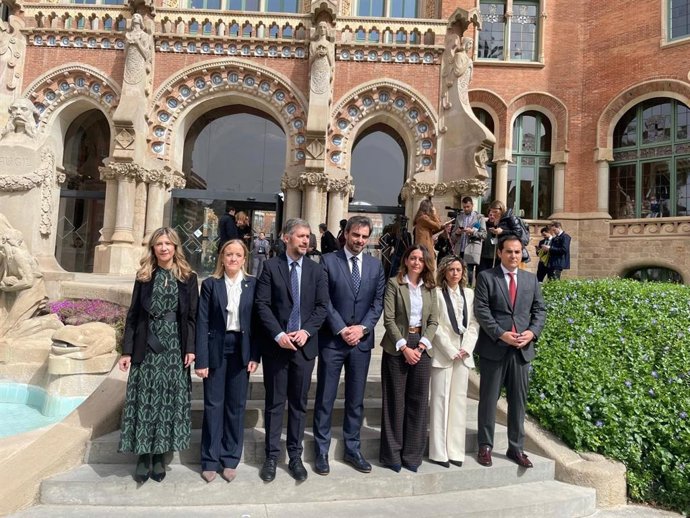 El consejero de Justicia de la Junta de Andalucía, José Antonio Nieto, primero por la derecha, en la Conferencia Sectorial celebrada en Barcelona.
