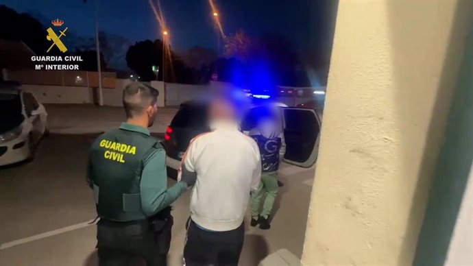 Uno de los detenidos en la operación 'Saurot', que aún continúa abierta