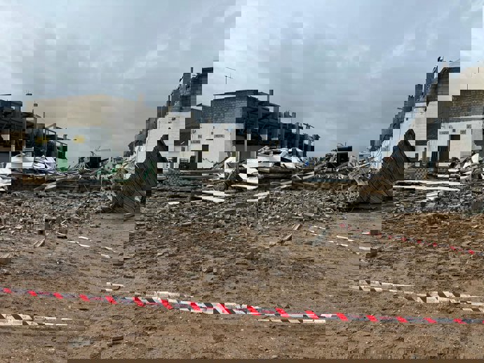 Imagen de la nave derrumbada en Coria 