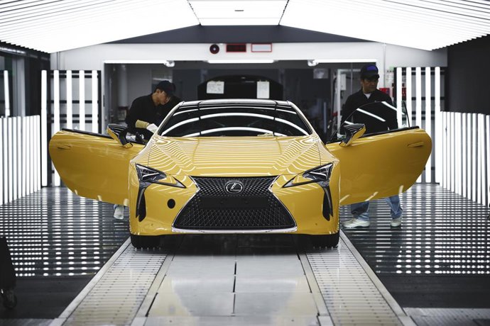 Archivo - Producción del Lexus LC en Japón.