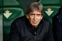 Manuel Pellegrini: "No hay que entrar acomplejados ante el FC Barcelona"