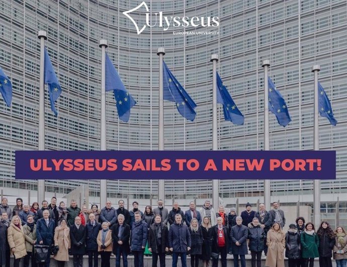 Archivo - Foto de familia del proyecto universitario internacional Ulysseus.