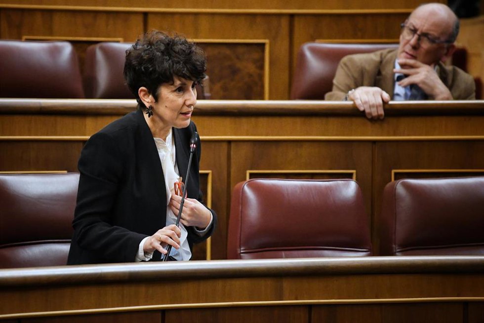 Archivo - La diputada del PNV Maribel Vaquero, durante una sesión plenaria en el Congreso de los Diputados, a 17 de diciembre de 2024, en Madrid (España). 