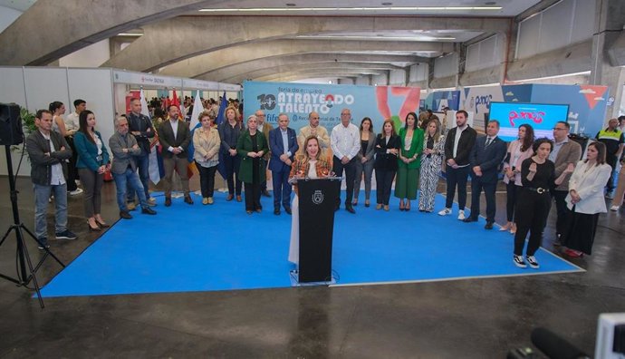 La presidenta del Cabildo de Tenerife, Rosa Dávila, en la inauguración de la feria '10 años atrayendo talento'