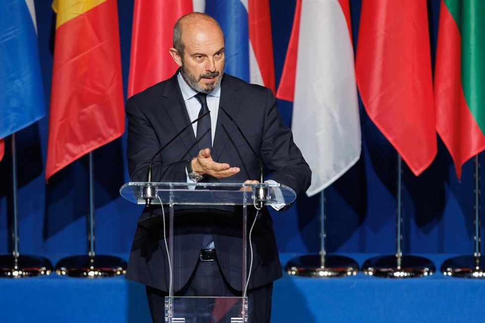 El presidente del Senado, Pedro Rollán, durante el Foro sobre el Futuro del Mediterráneo en el Palacio de Congresos, a 3 de abril de 2025 en Granada (Andalucía, España).