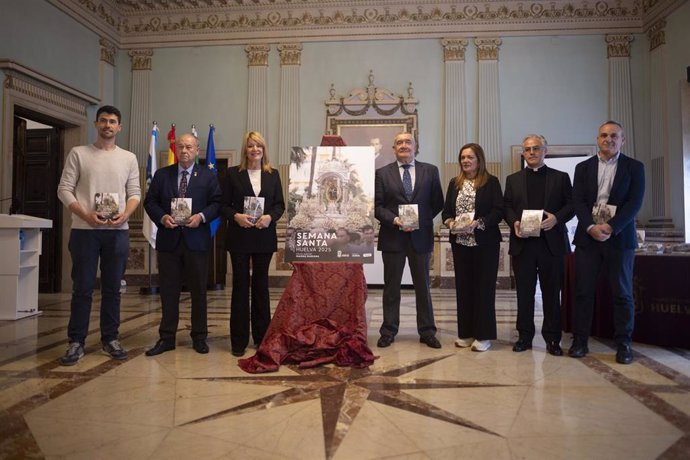 Presentación de la Guía de la Semana Santa de Huelva 2025.