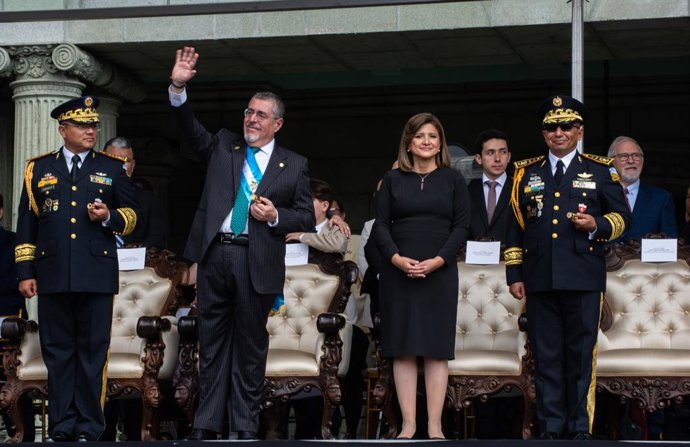 Archivo - Arquivo - 15 de janeiro de 2024, Cidade da Guatemala, Cidade da Guatemala, Guatemala: O Ministério da Defesa realizou a Apresentação Cerimonial do Exército da Guatemala ao Presidente Constitucional da República e Comandante Geral do Exército, Dr