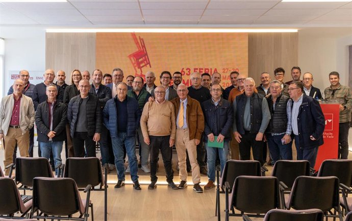 El director de la FMY con los agentes comerciales