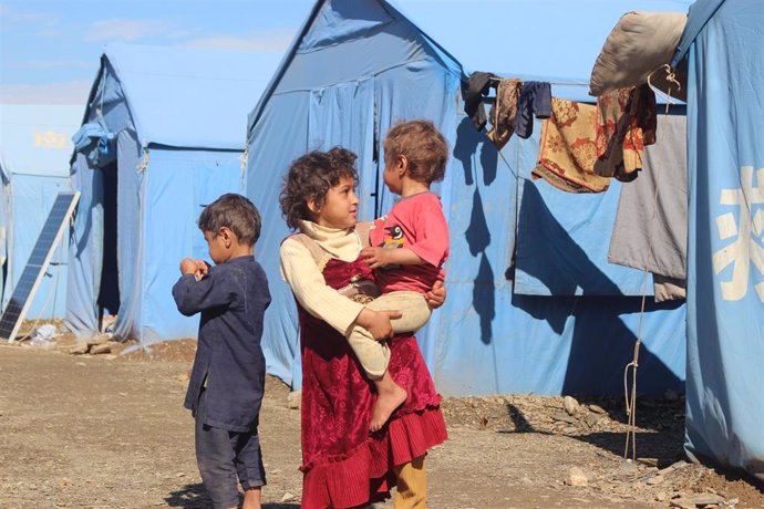 Archivo - Niños refugiados afganos en la frontera afgano-paquistaní 