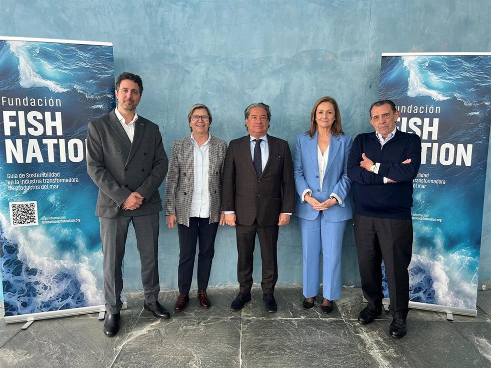 Presentan en Vigo una guía para ayudar a la industria a adaptarse a marcos regulatorios sobre sostenibilidad.