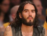 Foto: Russell Brand, acusado de violación y agresión sexual a cuatro mujeres