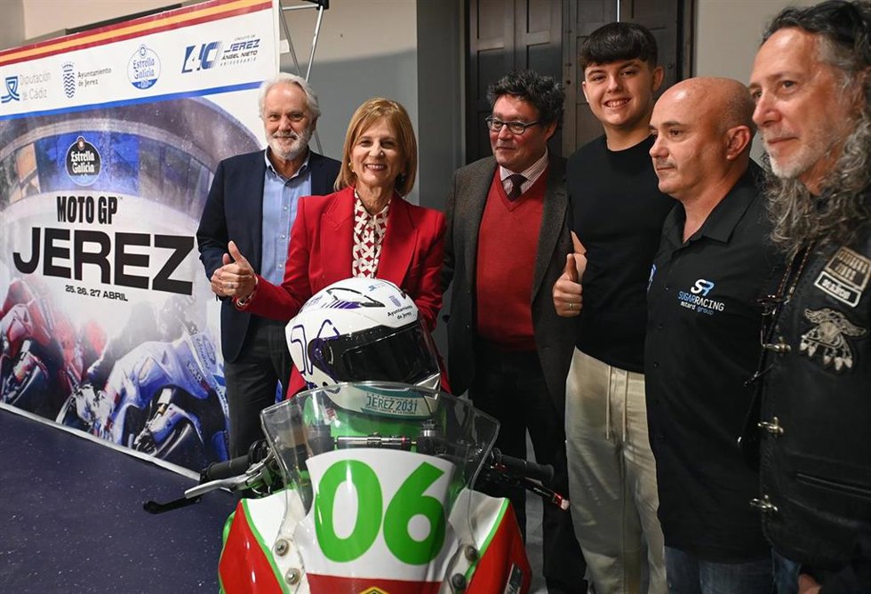 La alcaldesa de Jerez presentando el programa de actividades por el Gran Premio de Motos.