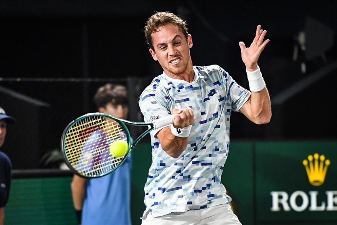 Archivo - Roberto CARBALLES BAENA of Spain during the second qualifying day of the Rolex Paris Masters 2024, ATP Masters 1000 tennis tournament on October 27, 2024 at Accor Arena in Paris, France - Photo Matthieu Mirville / DPPI