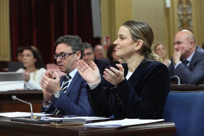 Archivo - La presidenta del Govern, Marga Prohens.