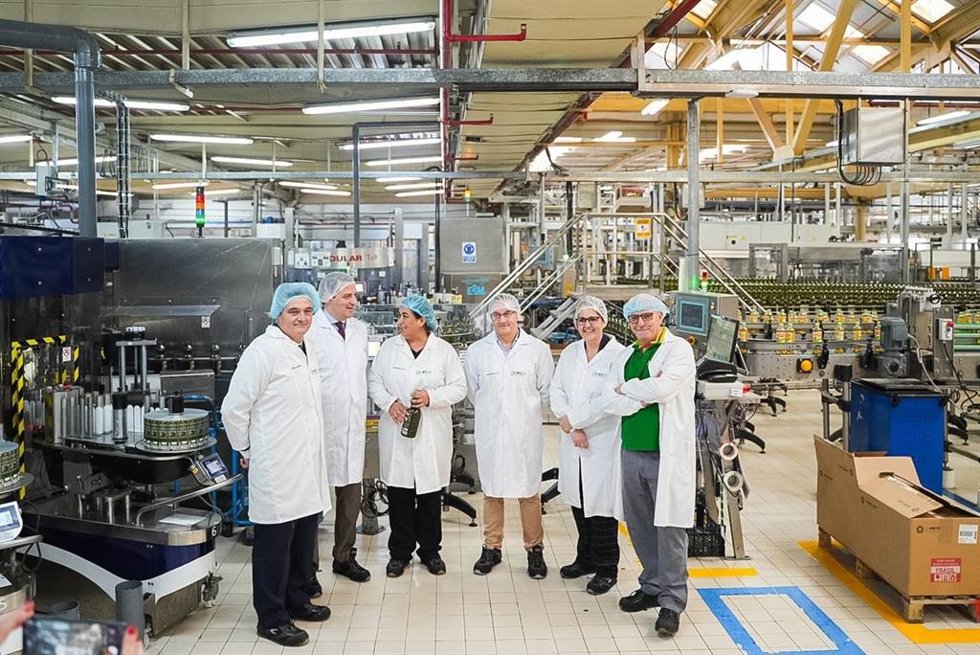 Visita a Deoleo Global, con sede en Alcolea (Córdoba), por el 50 aniversario de la apertura de su planta.