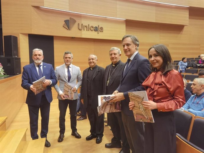 La revista de la Semana Santa salmantina descubre que los poetas José Iglesias y Torres Villarroel pertenecieron a la Congregación de Jesús Nazareno