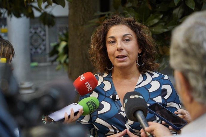 Archivo - Raquel Ruz atiende a los medios en imagen de archivo