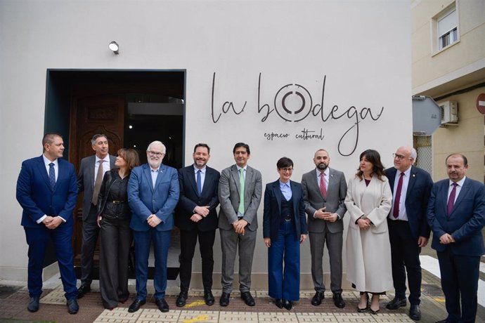 La ministra de Vivienda y Agenda Urbana, Isabel Rodríguez, ha inaugurado el nuevo Espacio Cultural 'La Bodega' de Argamasilla de Calatrava