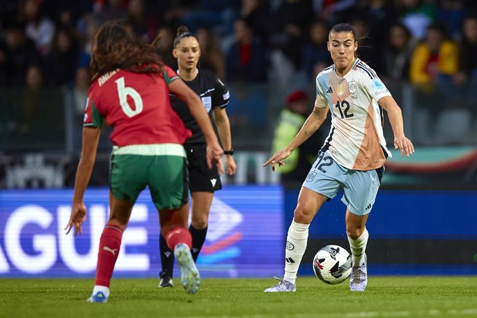 Patricia Guijarro, durante uma partida com a equipe nacional espanhola na Liga das Nações.