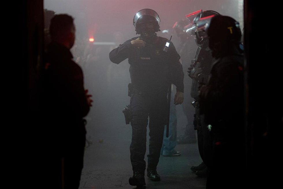 Una operación de los Mossos dEsquadra, a 5 de abril de 2025, en Barcelona, Cataluña (España). El dispositivo está dentro del Plan Kanpai, para luchar contra la multirreincidencia