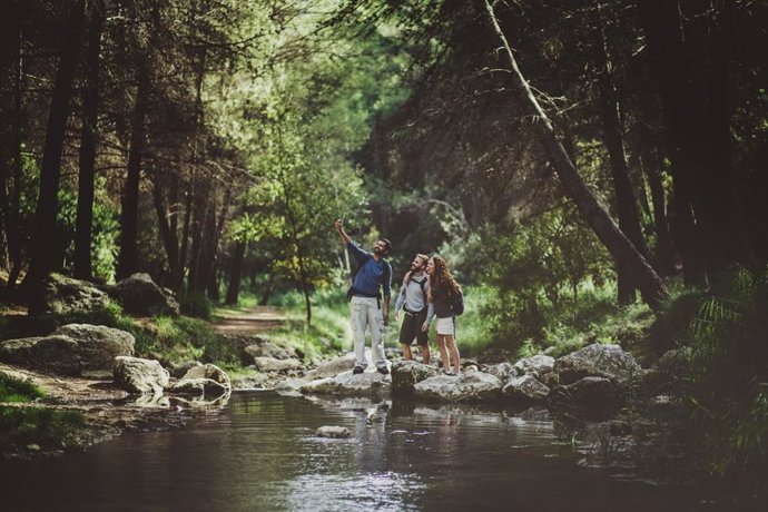Los bonos están dirigidos a cualquier residente en España que reserve al menos dos noches consecutivas en un alojamiento turístico de la Región.