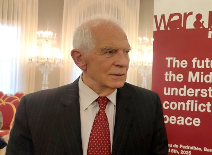 El presidente del Cidob y ex Alto Representante de la Unión Europea para la Política Exterior, Josep Borell, en declaraciones a los medios.