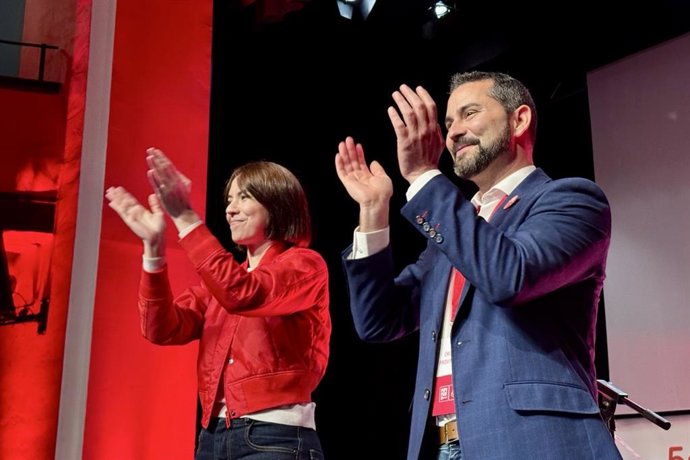 La secretaria general del PSPV-PSOE, Diana Morant, y el nuevo secretario general del PSPV-PSOE en Castellón, Samuel Falomir