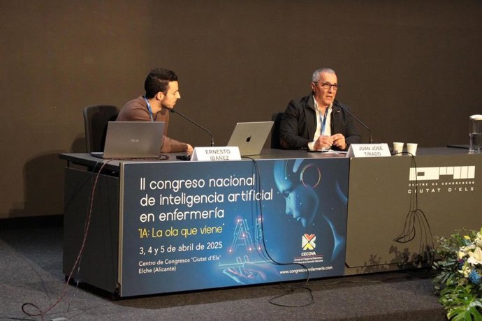 Acto de presentación de la Escuela de Inteligencia Artificial en Enfermería durante la última jornada del Congreso Nacional de Inteligencia Artificial en Enfermería