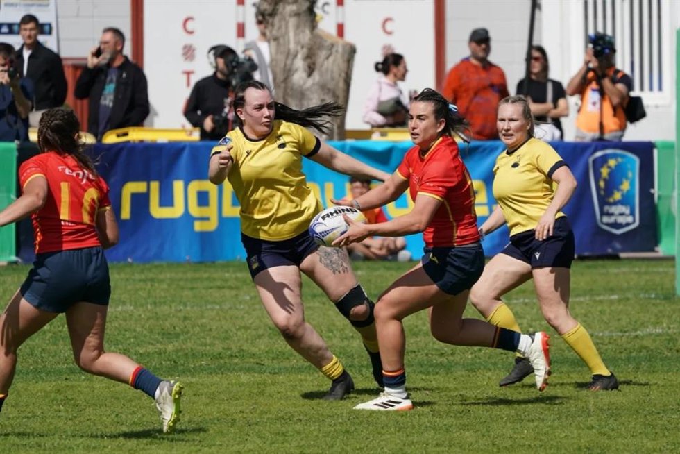 Un lance del partido de rugby femenino entre las selecciones de España y de Suecia.