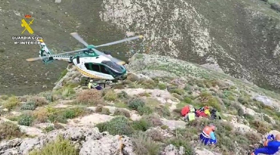 Rescate en helicóptero en la sima de Telillas.