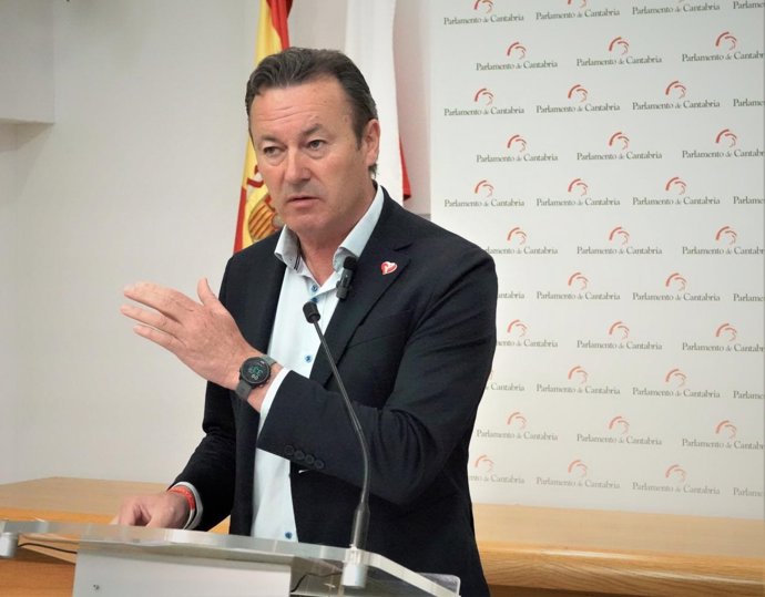 Archivo - El vicesecretario de Acción Sectorial del PRC y diputado regionalista Guillermo Blanco