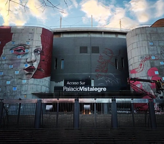 Archivo - El grafitero Sfhir continúa con el más difícil todavía con un mural de 55 metros en Vistalegre