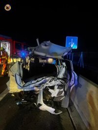 Cinco heridos en un accidente entre dos coches en la V-21 en la Pobla de Farnals (Valencia)