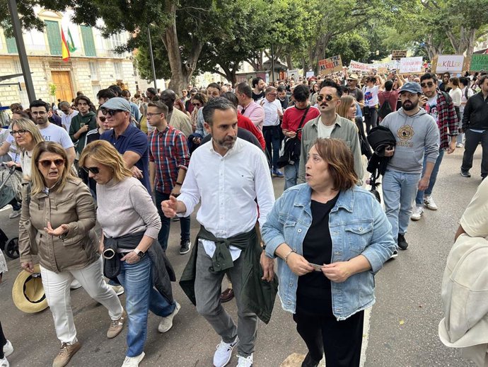 El portavoz socialista, Daniel Pérez, durante la manifestación de este sábado.
