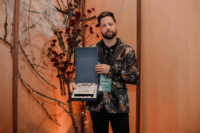 Samuel Flores Montero, de Badajoz, gana el Certamen de Mejor Artesano Florista 2025 en Segovia