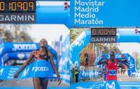 Los kenianos Emmy Jepkemoi Mutai y Levy Kibet Chematot conquistan el Movistar Madrid Medio Maratón 2025