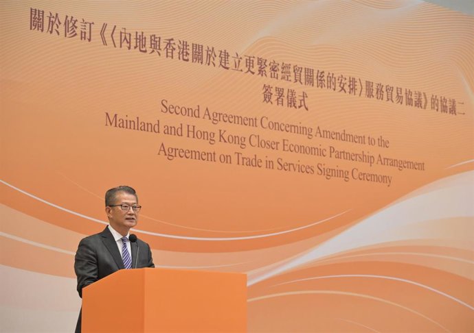 Archivo - El jefe financiero de Hong Kong, Paul Chan