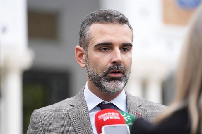 El consejero de Agricultura, Pesca, Agua y Desarrollo Rural, Ramón Fernández-Pacheco, en una imagen de archivo. 