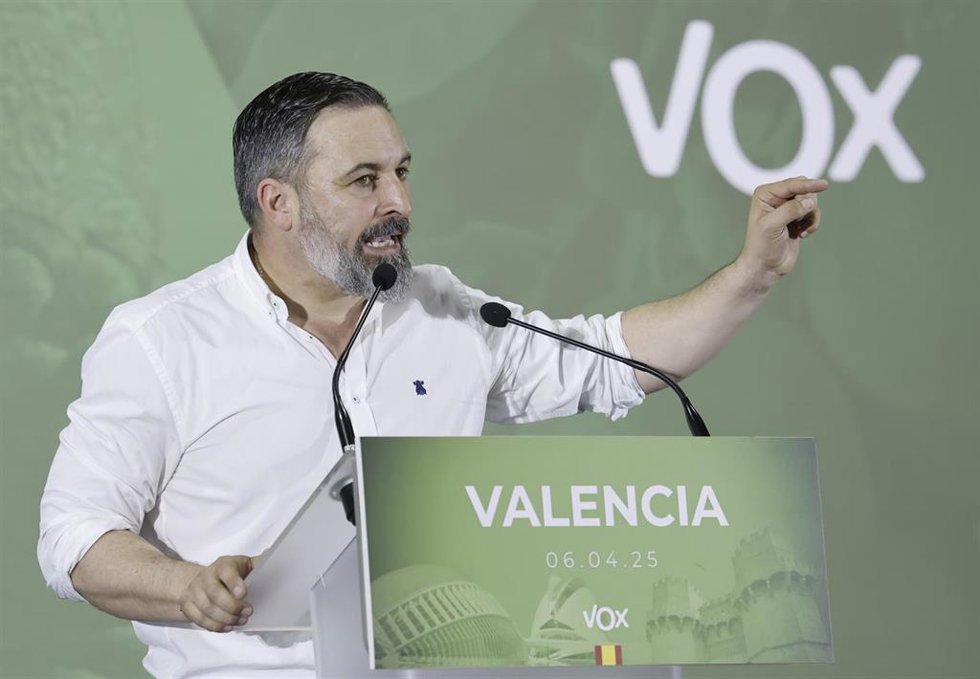El presidente de Vox, Santiago Abascal, en un acto con afiliados y simpatizantes en Valncia.