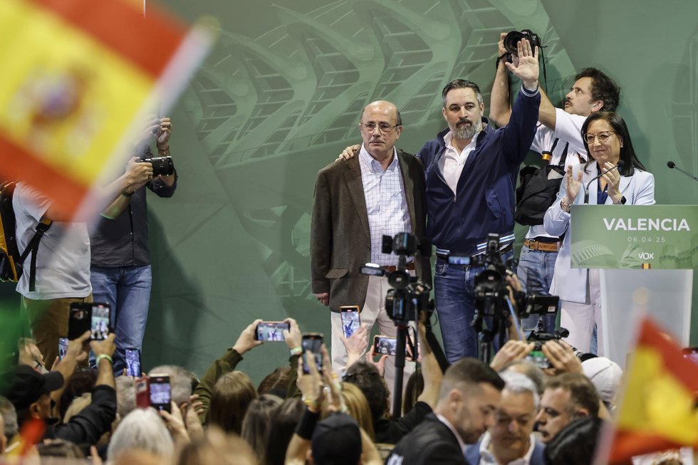 El presidente de Vox, Santiago Abascal, en un acto con afiliados y simpatizantes en Valncia.