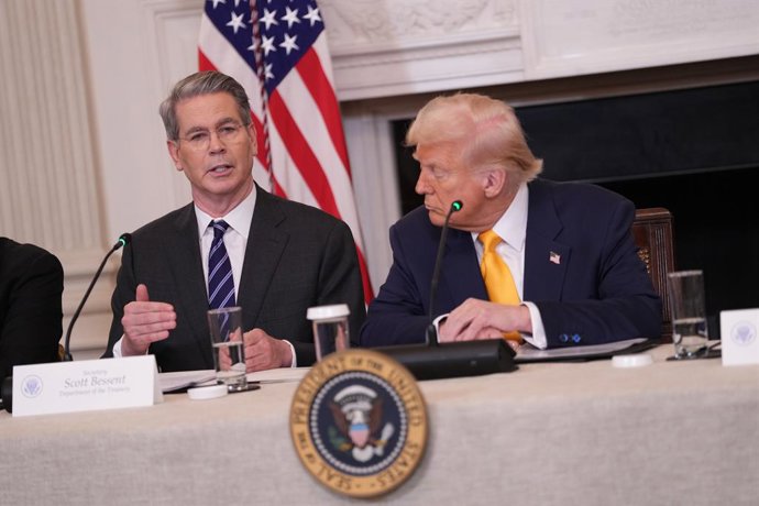 7 de março de 2025, Washington, Distrito de Colúmbia, EUA: O Secretário do Tesouro dos Estados Unidos, Scott Bessent, faz comentários na Cúpula de Ativos Digitais (Cripto) da Casa Branca na Sala de Jantar do Estado da Casa Branca em Washington, DC, EUA, n