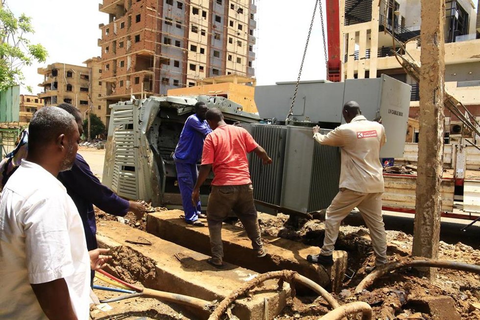 Archivo - Daños provocados por un ataque en Omdurman (Sudán)