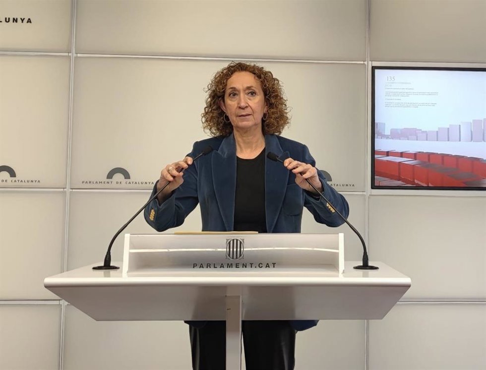 Archivo - La portavoz de ERC en el Parlament, Ester Capella, en rueda de prensa.