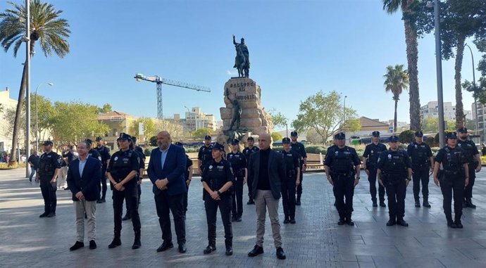 El alcalde de Palma, Jaime Martínez, presenta el nuevo Equipo Comunitario de Proximidad de la Policía Local de Palma.
